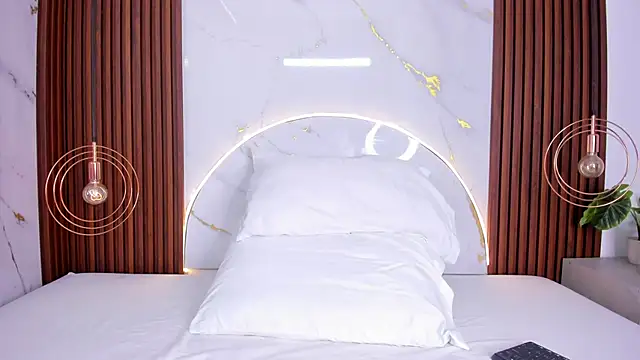 miamiller69 online show from 10-04-25, 04:54