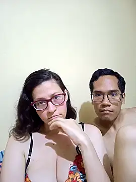 Snapshot of couple_orgasm chatting on 10-24-25, 02:41 couple orgasm online show from 10-24-25, 02:41