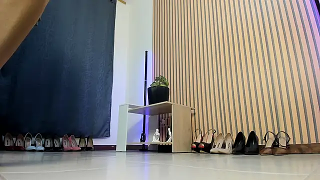 Snapshot of Sali_g chatting on 03-15-25, 11:28 Sali g online show from 03-15-25, 11:28