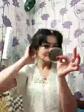 Snapshot of SweetLeila40 chatting on 02-25-25, 02:58 SweetLeila40 online show from 02-25-25, 02:58