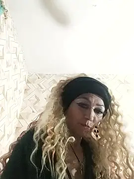 Snapshot of SweetLeila40 chatting on 01-14-26, 10:36 SweetLeila40 online show from 01-14-26, 10:36