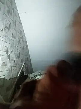 Snapshot of SweetLeila40 chatting on 01-15-26, 06:33 SweetLeila40 online show from 01-15-26, 06:33