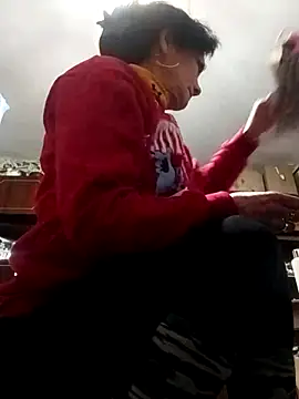 Snapshot of SweetLeila40 chatting on 02-05-26, 01:10 SweetLeila40 online show from 02-05-26, 01:10