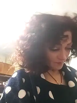 Snapshot of SweetLeila40 chatting on 02-06-26, 10:02 SweetLeila40 online show from 02-06-26, 10:02