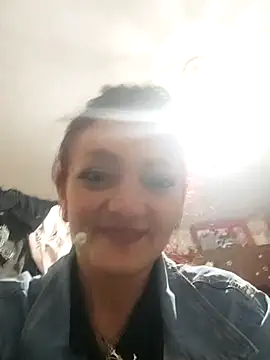 SweetLeila40 online show from 06-14-26, 08:55