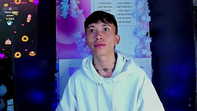 juniior 2311  online show from 02-15-25, 07:28