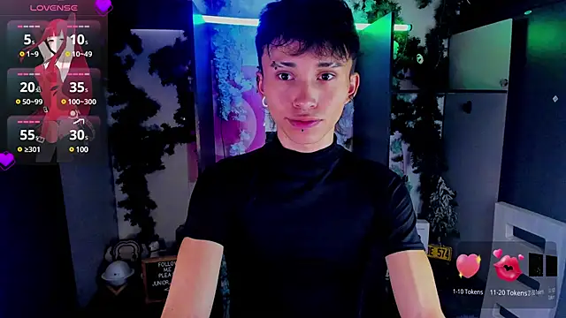 juniior 2311  online show from 02-20-25, 09:09