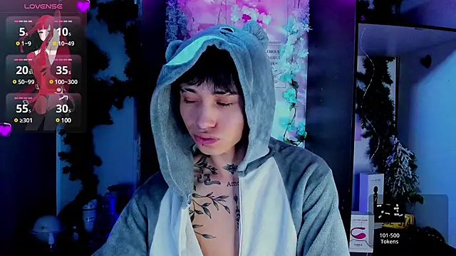 juniior 2311  online show from 02-28-25, 01:47