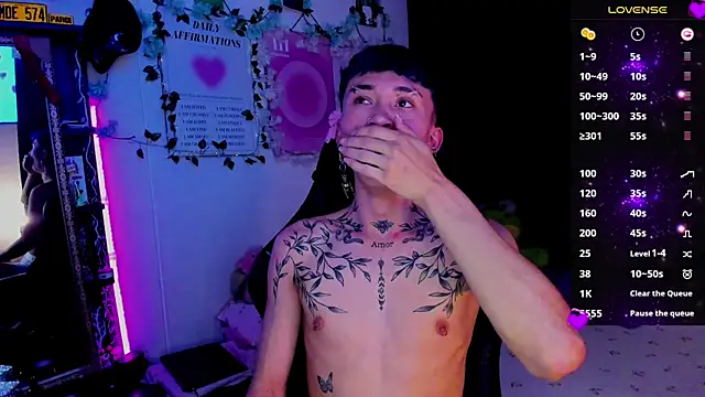 juniior 2311  online show from 09-10-25, 04:12