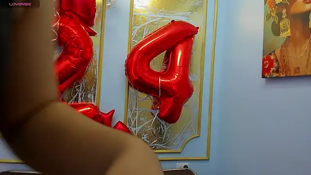 Snapshot of melaniecooperr chatting on 02-11-26, 03:22 melaniecooperr online show from 02-11-26, 03:22