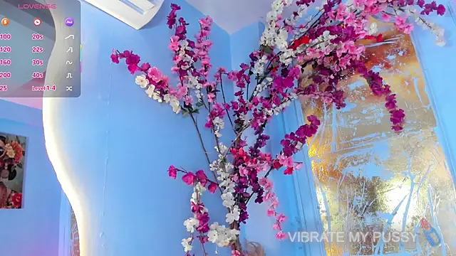 melaniecooperr online show from 05-10-26, 03:44