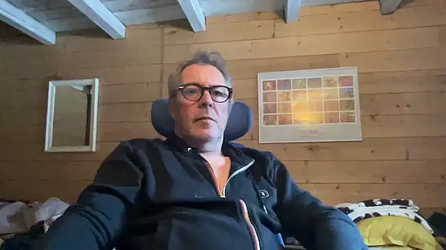 Snapshot of lelohop chatting on 12-28-24, 08:37 lelohop online show from 12-28-24, 08:37