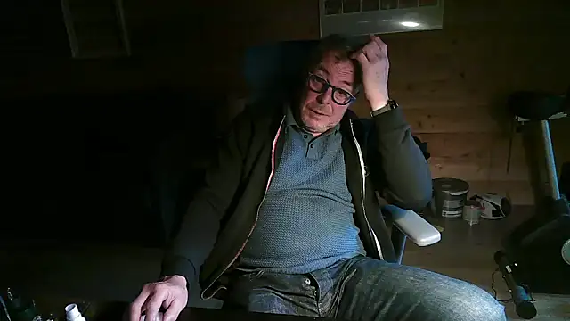 Snapshot of lelohop chatting on 11-17-25, 11:38 lelohop online show from 11-17-25, 11:38