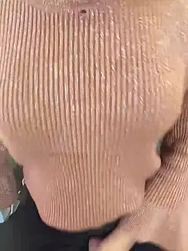 Snapshot of yhona_darling chatting on 01-11-26, 03:50 yhona darling online show from 01-11-26, 03:50