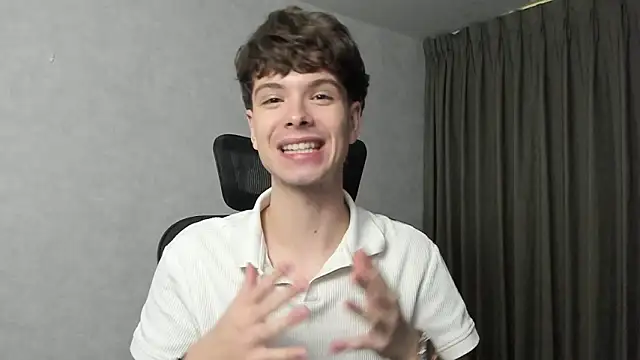 Snapshot of calvin_love_you chatting on 03-01-26, 05:15 calvin love you online show from 03-01-26, 05:15