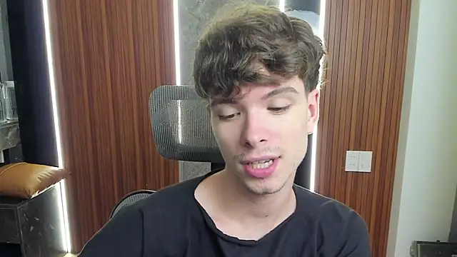 Snapshot of calvin_love_you chatting on 04-05-26, 05:10 calvin love you online show from 04-05-26, 05:10