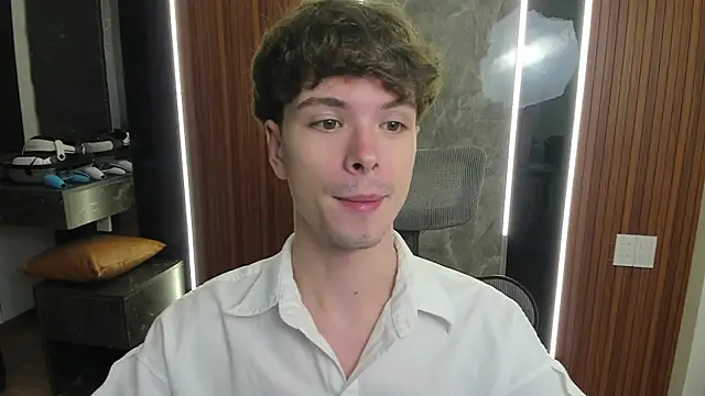 Snapshot of calvin_love_you chatting on 07-11-26, 03:04 calvin love you online show from 07-11-26, 03:04