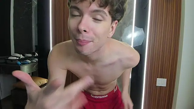 Snapshot of calvin_love_you chatting on 07-14-26, 03:07 calvin love you online show from 07-14-26, 03:07