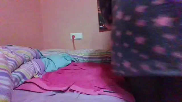 Snapshot of maria38xxx chatting on 01-01-25, 10:46 maria38xxx online show from 01-01-25, 10:46