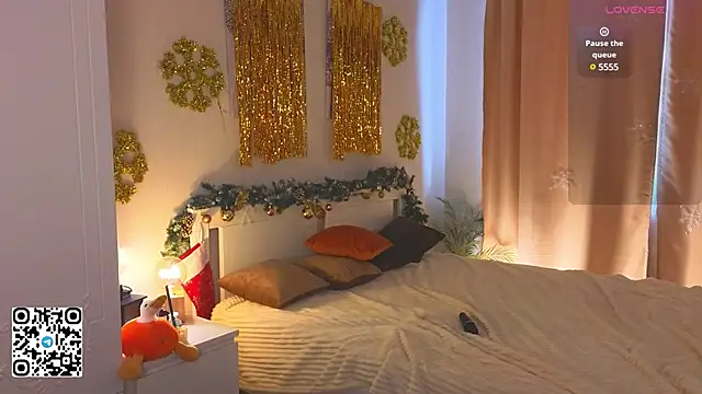 CassieMurr online show from 12-27-24, 06:03