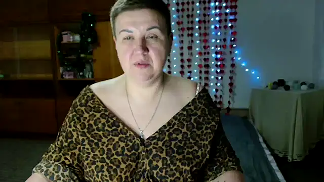Snapshot of Annet1912 chatting on 02-10-25, 06:13 Annet1912 online show from 02-10-25, 06:13