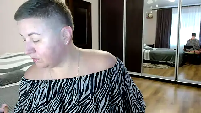 Snapshot of Annet1912 chatting on 10-28-25, 12:30 Annet1912 online show from 10-28-25, 12:30