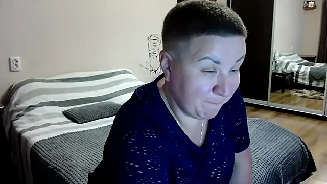 Snapshot of Annet1912 chatting on 11-08-25, 01:00 Annet1912 online show from 11-08-25, 01:00