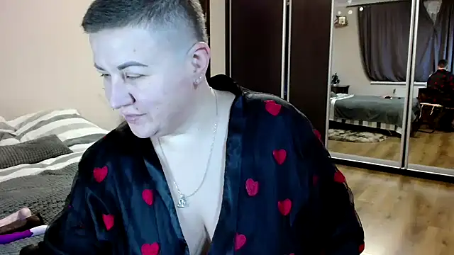 Snapshot of Annet1912 chatting on 02-15-26, 07:54 Annet1912 online show from 02-15-26, 07:54