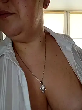 Snapshot of Annet1912 chatting on 02-19-26, 10:00 Annet1912 online show from 02-19-26, 10:00