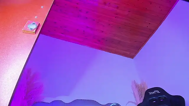 Tahiraa  online show from 10-08-25, 01:09