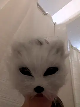 kleinelea123 online show from 03-18-25, 09:52