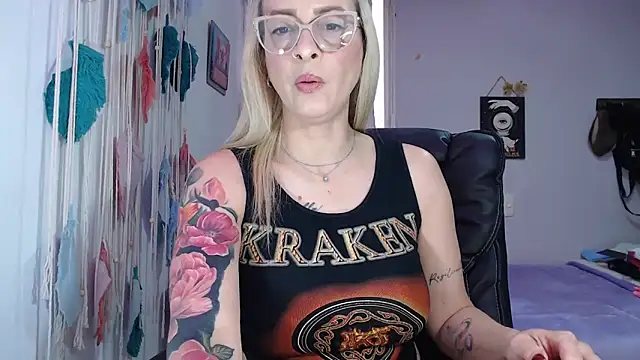 yulieth anamar online show from 12-21-24, 10:08