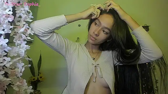 Snapshot of Sophie_sweett19 chatting on 02-26-25, 03:21 Sophie sweett19 online show from 02-26-25, 03:21