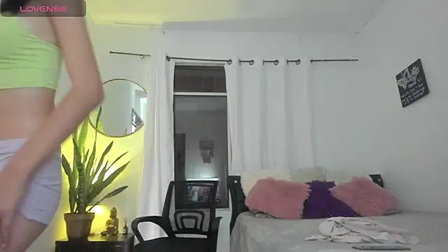 Snapshot of Sophie_sweett19 chatting on 09-14-25, 07:13 Sophie sweett19 online show from 09-14-25, 07:13