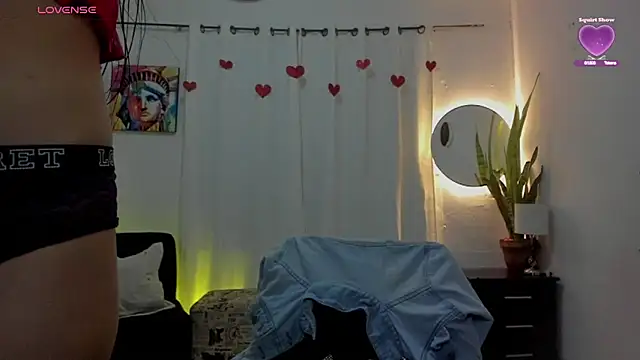 Snapshot of Sophie_sweett19 chatting on 02-11-26, 10:15 Sophie sweett19 online show from 02-11-26, 10:15