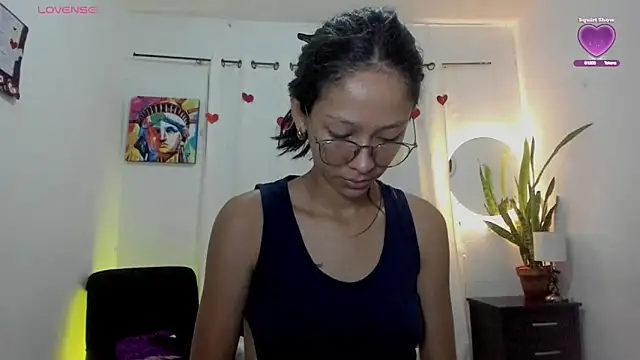 Snapshot of Sophie_sweett19 chatting on 02-12-26, 09:10 Sophie sweett19 online show from 02-12-26, 09:10