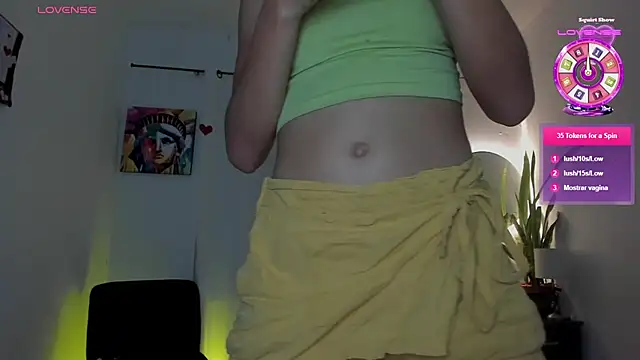 Snapshot of Sophie_sweett19 chatting on 02-13-26, 09:55 Sophie sweett19 online show from 02-13-26, 09:55