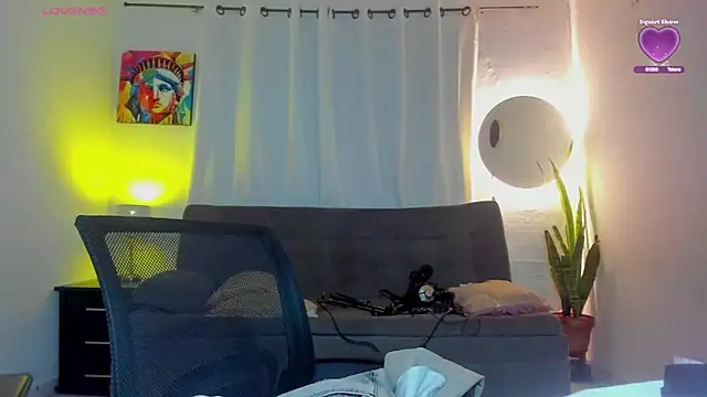 Snapshot of Sophie_sweett19 chatting on 02-27-26, 03:39 Sophie sweett19 online show from 02-27-26, 03:39