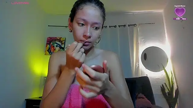 Snapshot of Sophie_sweett19 chatting on 03-07-26, 04:31 Sophie sweett19 online show from 03-07-26, 04:31