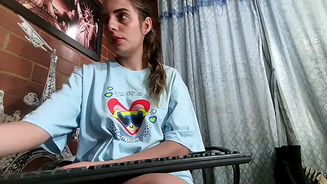 ValeriaLacrozee online show from 02-27-25, 06:42