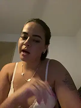 Snapshot of rebeccaareys chatting on 02-21-25, 10:04 rebeccaareys online show from 02-21-25, 10:04