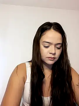 Snapshot of rebeccaareys chatting on 01-14-26, 06:13 rebeccaareys online show from 01-14-26, 06:13