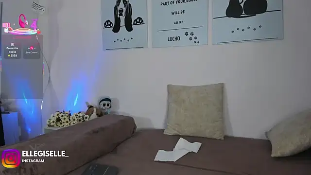 ElleGisellee online show from 11-11-25, 12:32