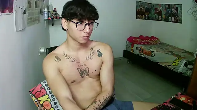 Snapshot of Dillom420 chatting on 01-07-26, 06:54 Dillom420 online show from 01-07-26, 06:54