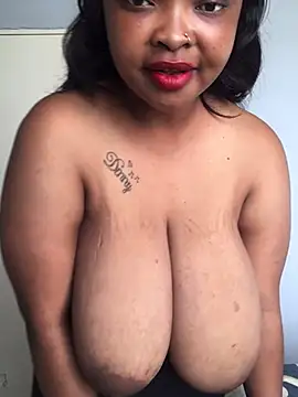 Snapshot of pinky_promicee chatting on 03-08-25, 05:17 pinky promicee online show from 03-08-25, 05:17