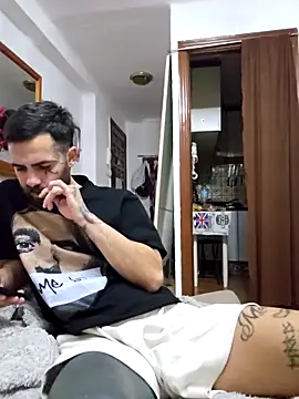 Snapshot of charlye_inkkkk chatting on 02-02-25, 12:40 charlye inkkkk online show from 02-02-25, 12:40