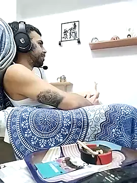 Snapshot of charlye_inkkkk chatting on 03-08-25, 12:33 charlye inkkkk online show from 03-08-25, 12:33