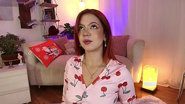 Snapshot of HANNAH_LOVEE chatting on 11-11-25, 03:39 HANNAH LOVEE online show from 11-11-25, 03:39