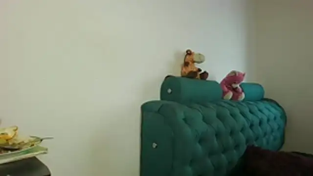 Snapshot of annibaby_88 chatting on 12-21-25, 07:10 annibaby 88 online show from 12-21-25, 07:10