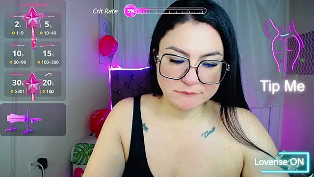 Snapshot of _curvy_latina chatting on 02-11-25, 11:43 curvy latina online show from 02-11-25, 11:43